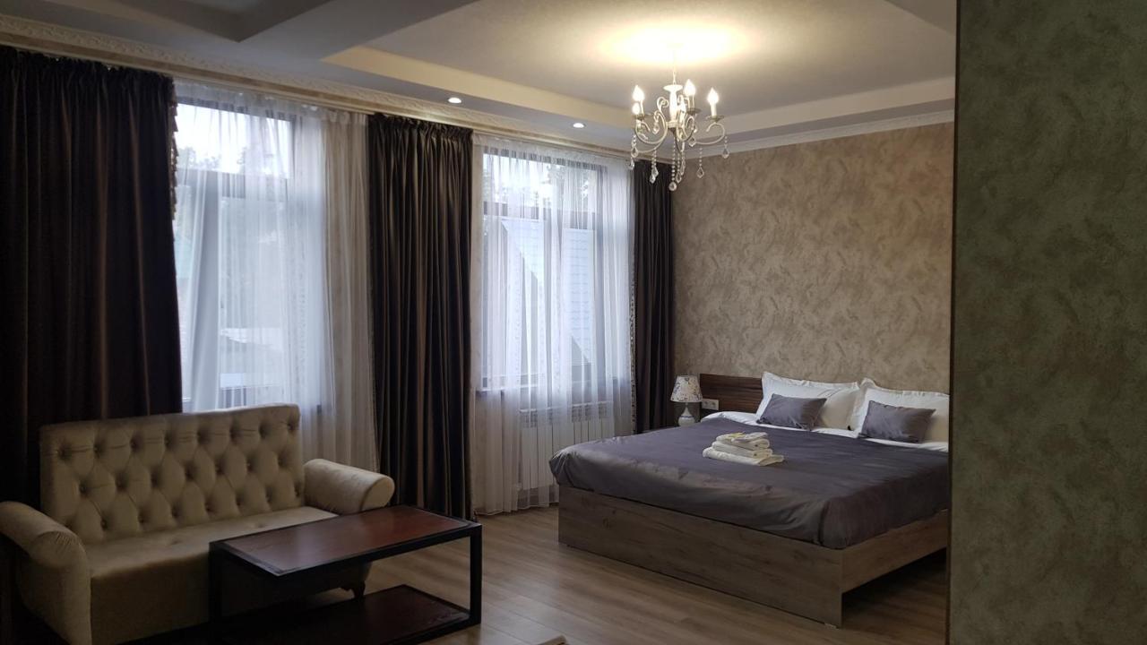 Nomad Hotel Bishkek Halal Extérieur photo