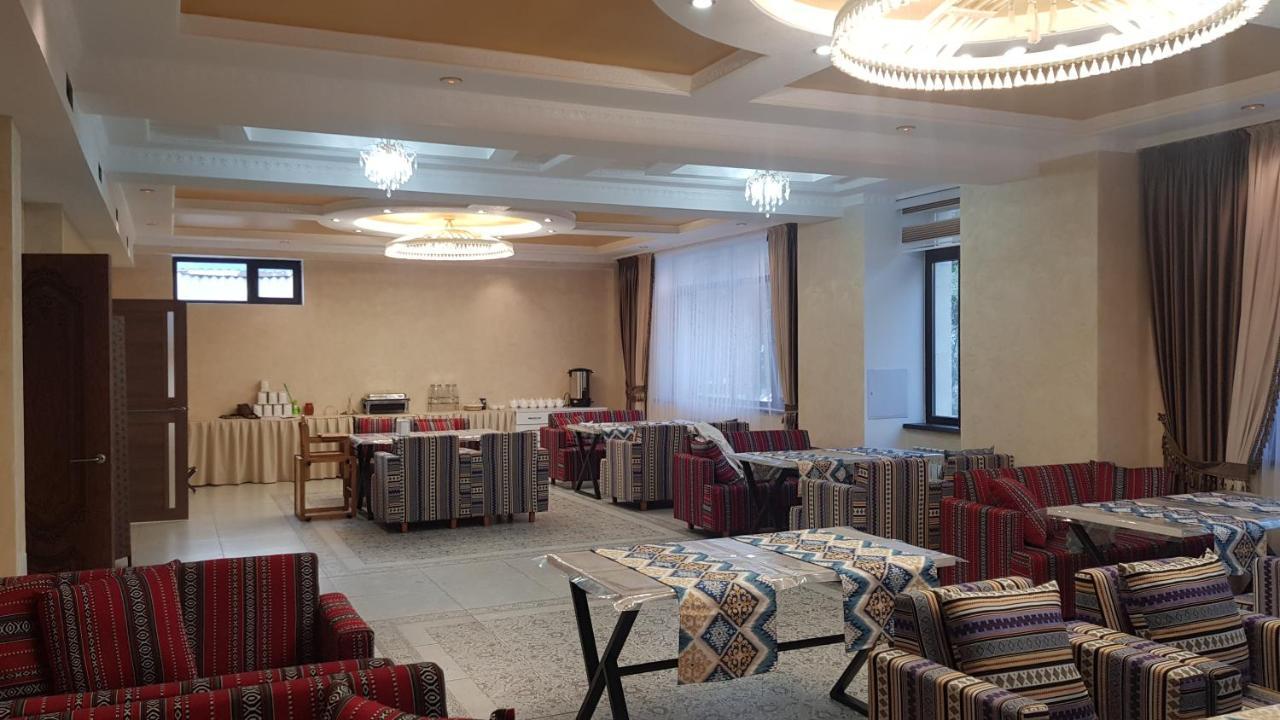 Nomad Hotel Bishkek Halal Extérieur photo